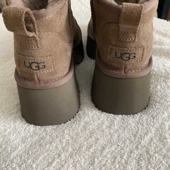 UGG Women's Grey Suede Platform Boots - Picture 2 of 7